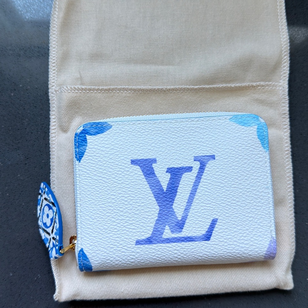 Louis Vuitton Zippy Coin Purse By the Pool collection